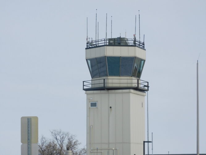 FAA ground stop causes brief delays in Minot News, Sports, Jobs